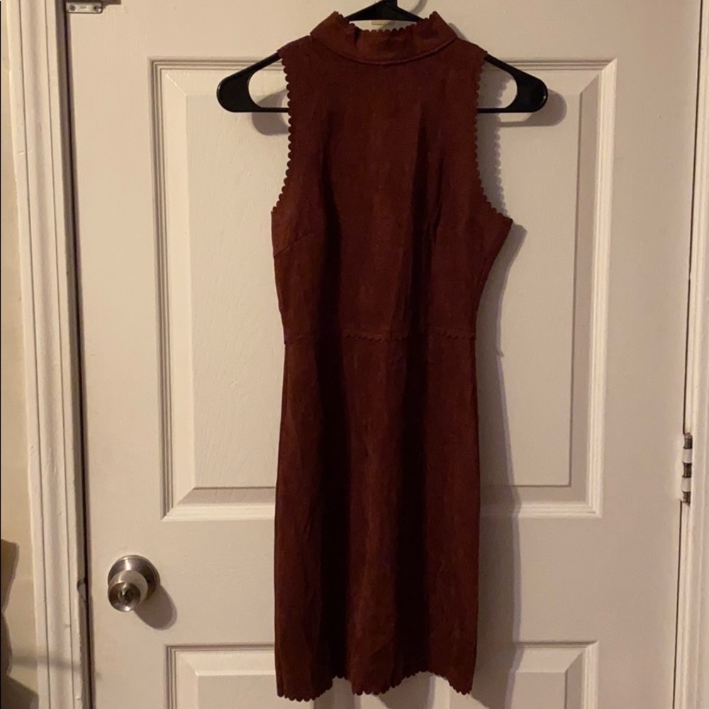 Soprano sleeveless dress